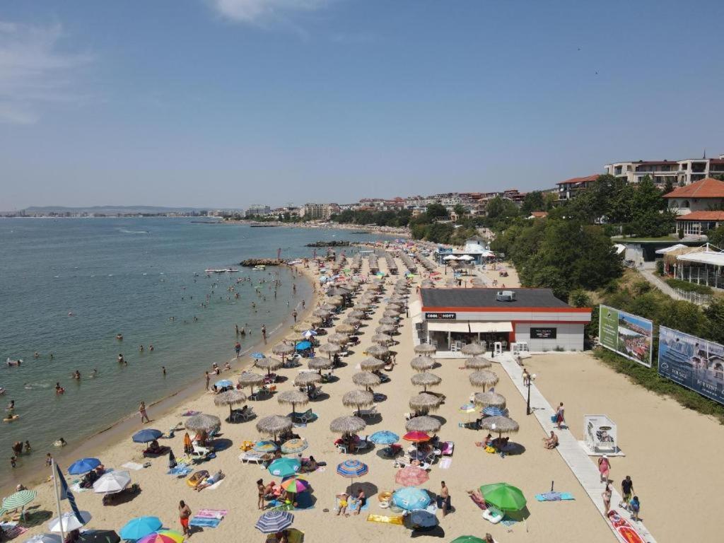 Horizon 10 'В' Apartment Sveti Vlas Exteriör bild